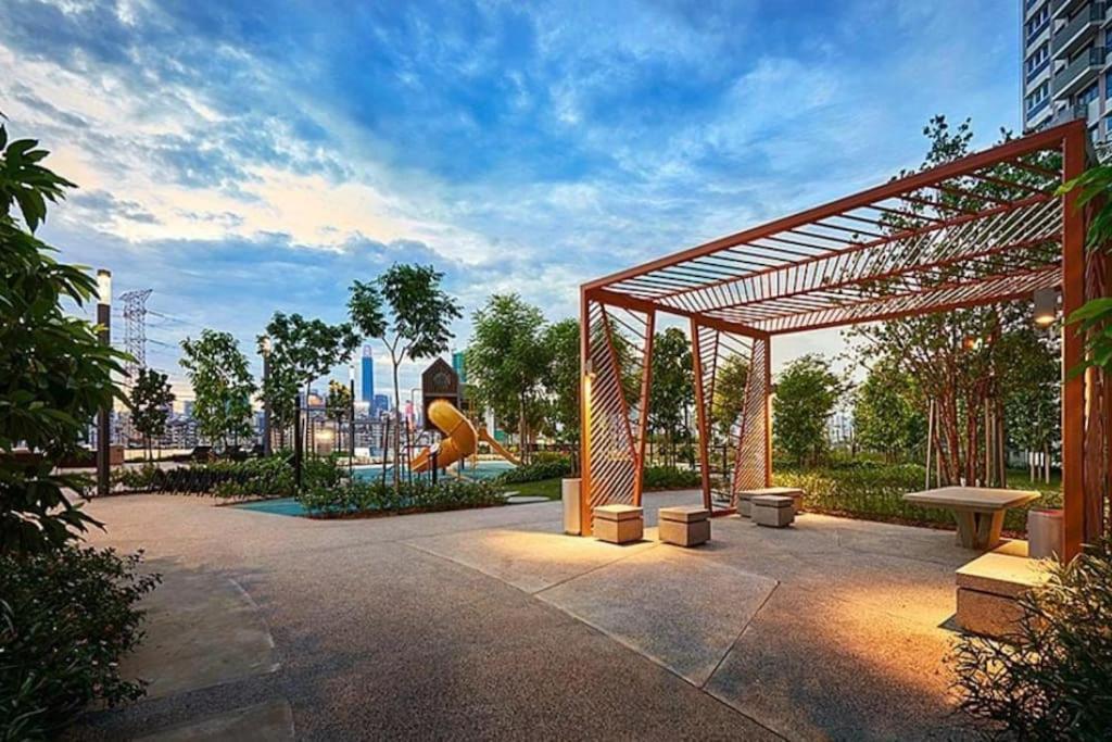 Pangsapuri M Vertica Residences In Skyline View Luxury *